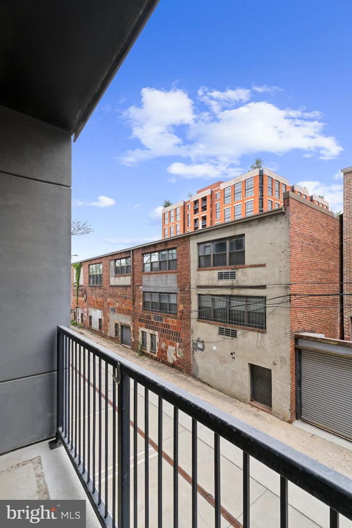 911 2ND ST NE #207, WASHINGTON, District Of Columbia 20002, 1 Bedroom Bedrooms, ,2 BathroomsBathrooms,Residential,For sale,911 2ND ST NE #207,DCDC2199484 MLS # DCDC2199484