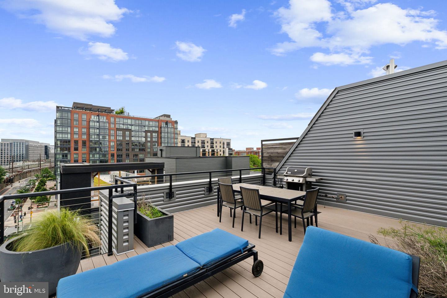911 2ND ST NE #207, WASHINGTON, District Of Columbia 20002, 1 Bedroom Bedrooms, ,2 BathroomsBathrooms,Residential,For sale,911 2ND ST NE #207,DCDC2199484 MLS # DCDC2199484