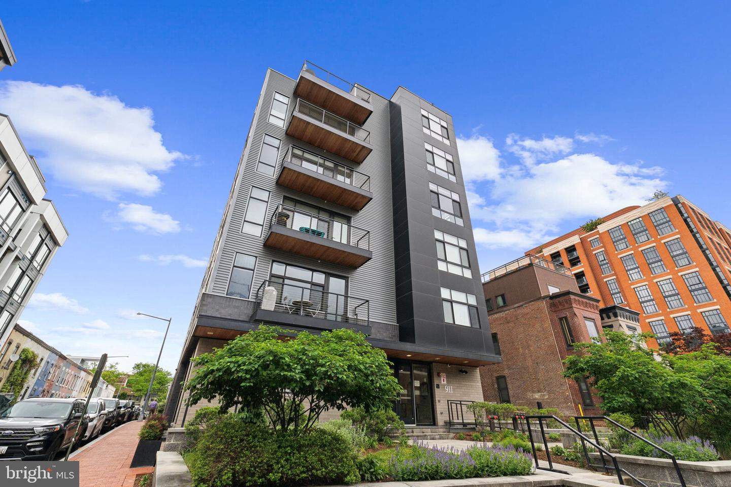 911 2ND ST NE #207, WASHINGTON, District Of Columbia 20002, 1 Bedroom Bedrooms, ,2 BathroomsBathrooms,Residential,For sale,911 2ND ST NE #207,DCDC2199484 MLS # DCDC2199484