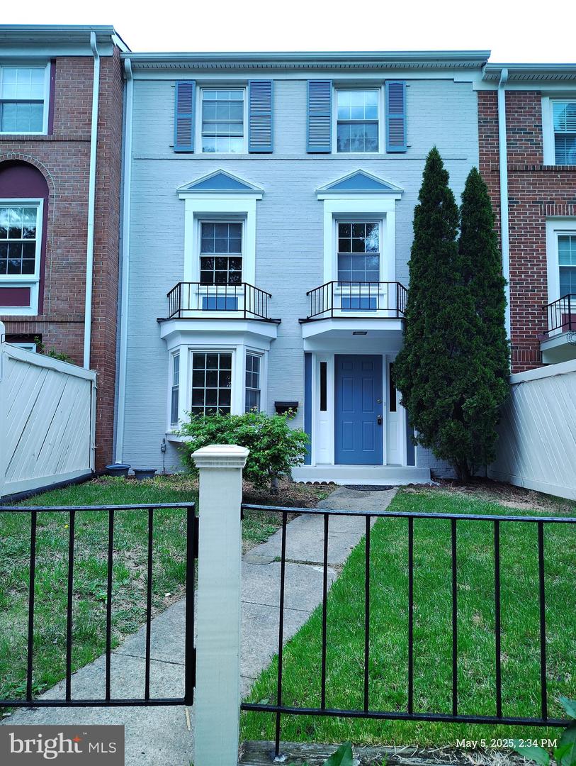 4318 GRAMERCY CIR, ALEXANDRIA, Virginia 22309, 4 Bedrooms Bedrooms, ,2 BathroomsBathrooms,Residential,For sale,4318 GRAMERCY CIR,VAFX2239268 MLS # VAFX2239268