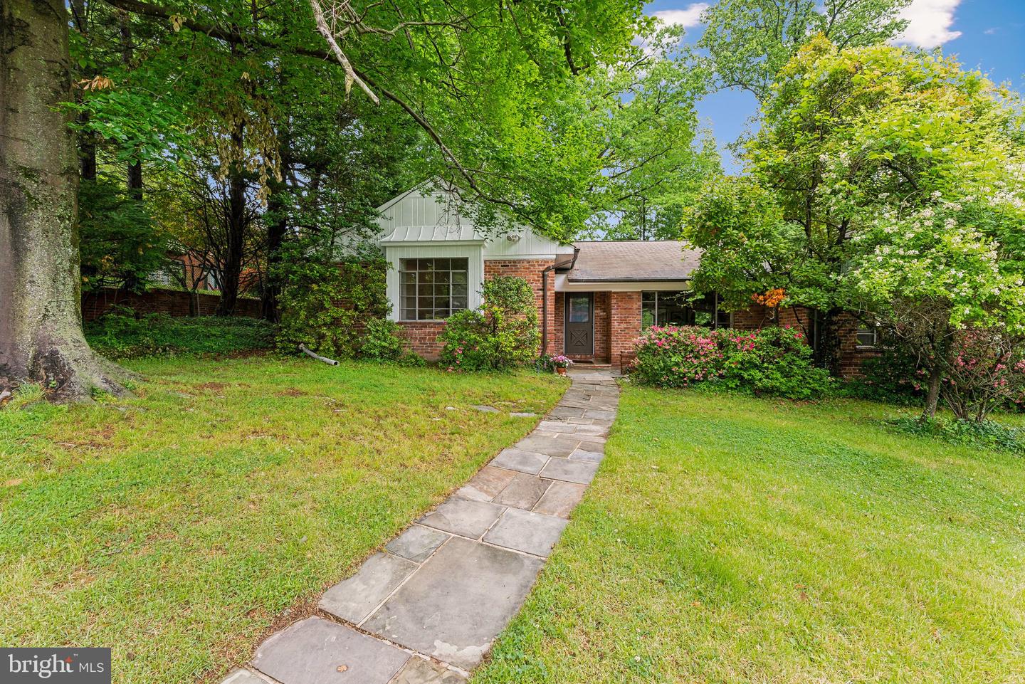 3025 DANIEL LN NW, WASHINGTON, District Of Columbia 20015, 3 Bedrooms Bedrooms, ,3 BathroomsBathrooms,Residential,For sale,3025 DANIEL LN NW,DCDC2199530 MLS # DCDC2199530