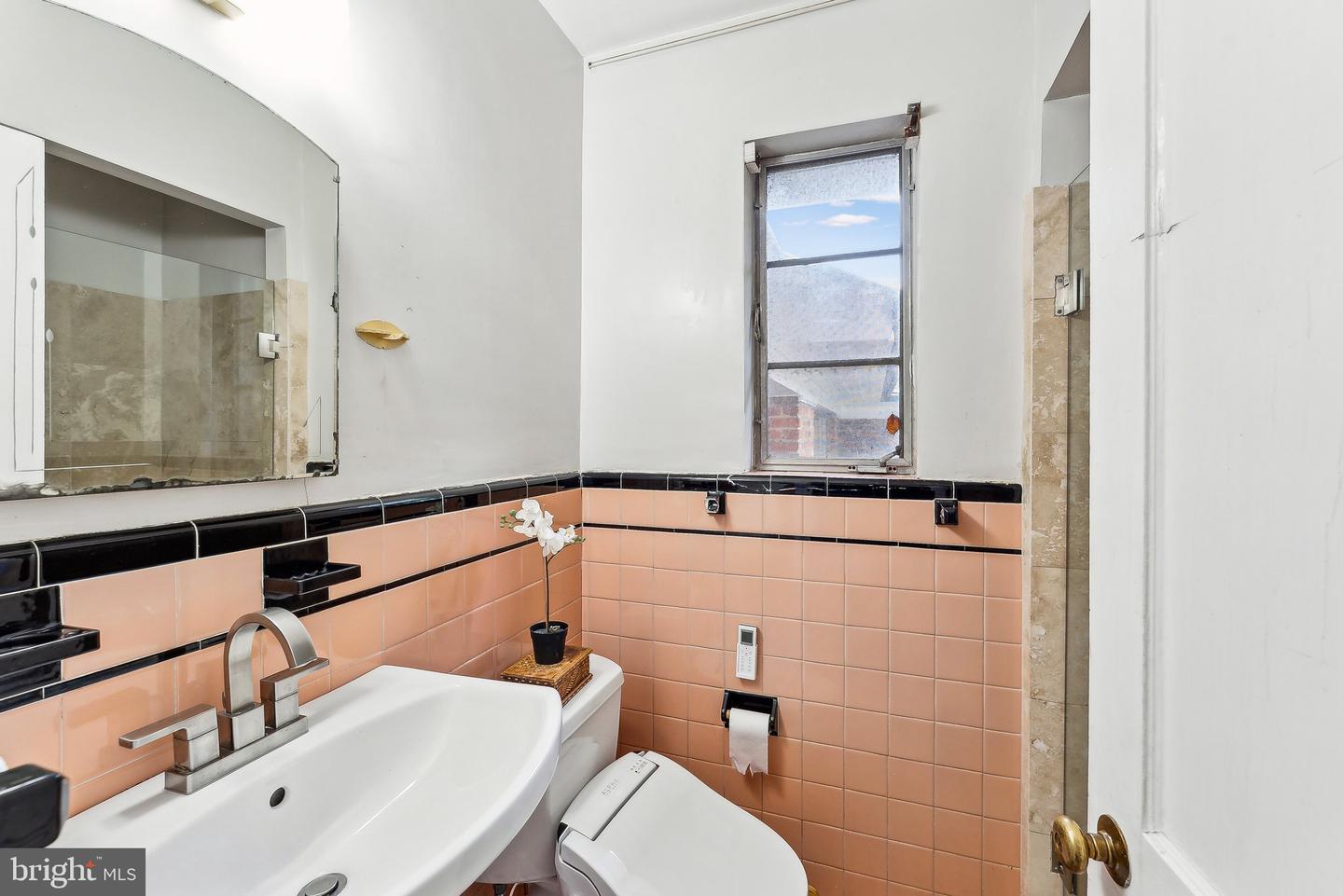 3025 DANIEL LN NW, WASHINGTON, District Of Columbia 20015, 3 Bedrooms Bedrooms, ,3 BathroomsBathrooms,Residential,For sale,3025 DANIEL LN NW,DCDC2199530 MLS # DCDC2199530