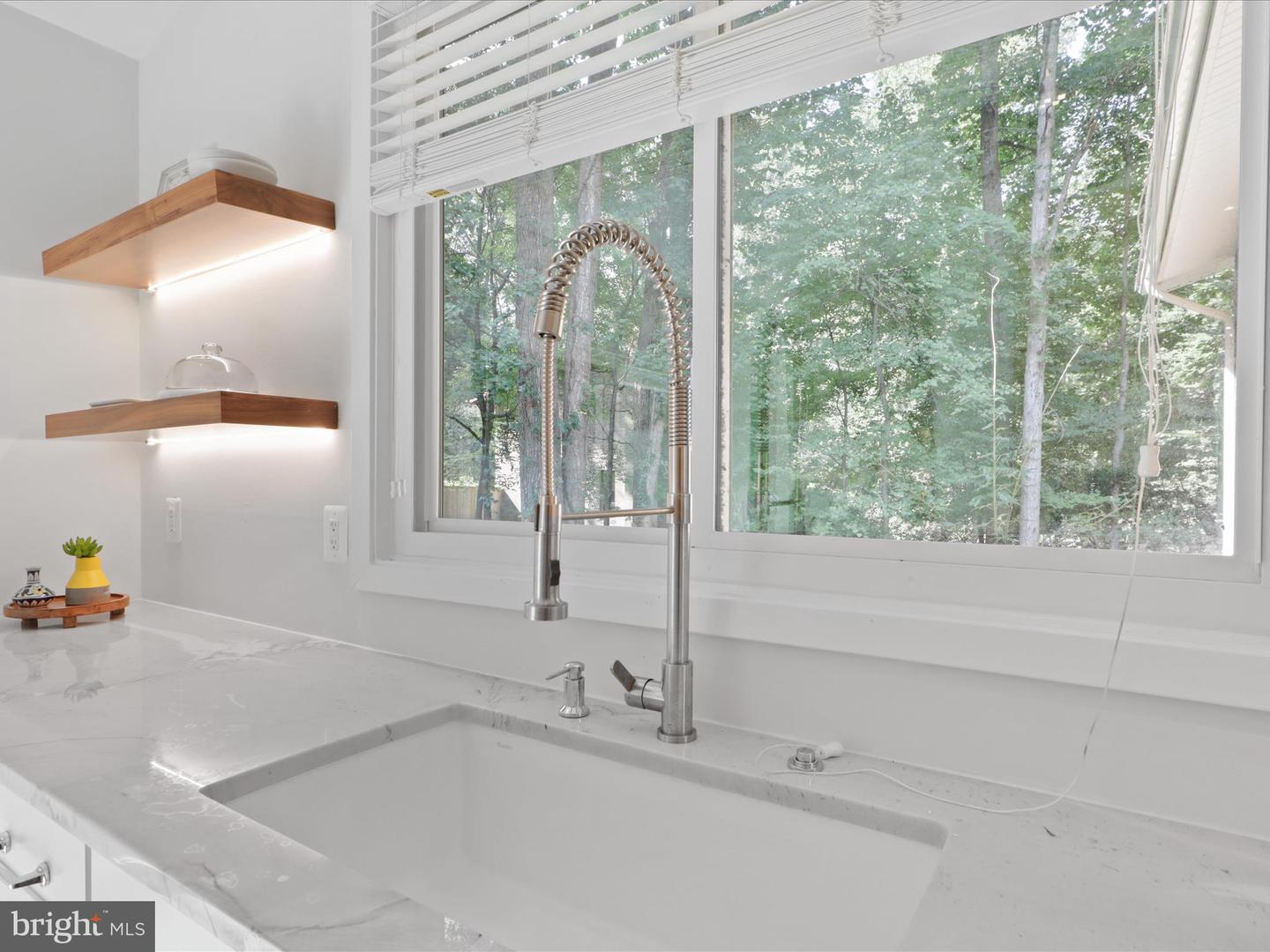11709 VALE RD, OAKTON, Virginia 22124, 5 Bedrooms Bedrooms, ,3 BathroomsBathrooms,Residential,For sale,11709 VALE RD,VAFX2239330 MLS # VAFX2239330