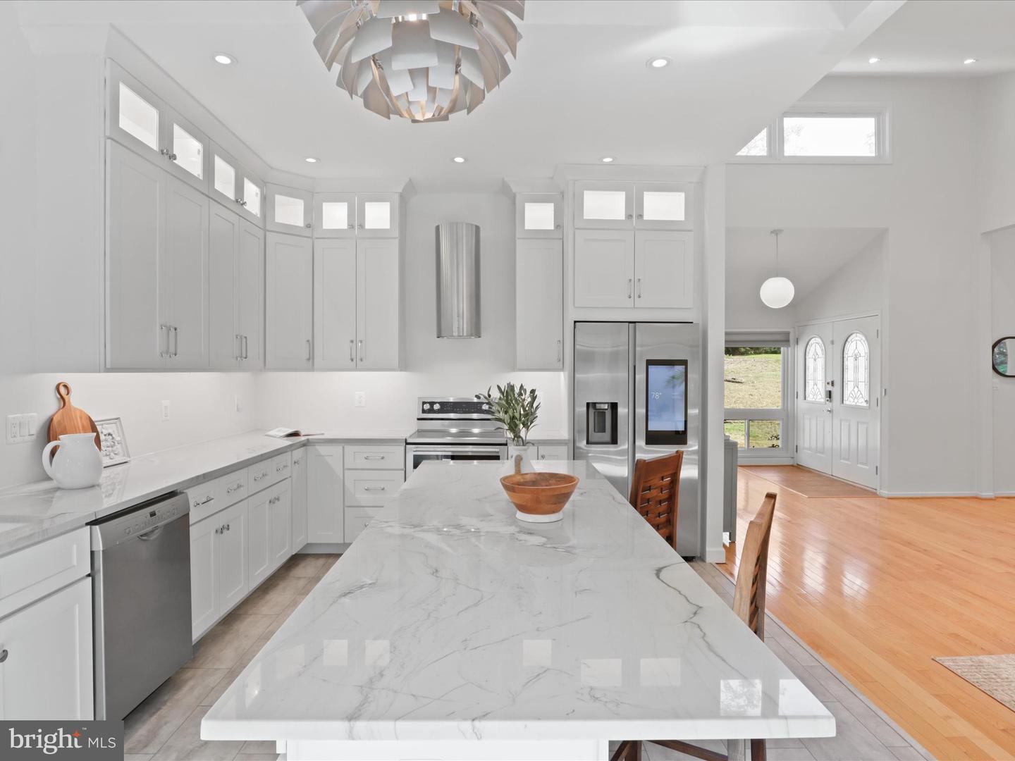 11709 VALE RD, OAKTON, Virginia 22124, 5 Bedrooms Bedrooms, ,3 BathroomsBathrooms,Residential,For sale,11709 VALE RD,VAFX2239330 MLS # VAFX2239330