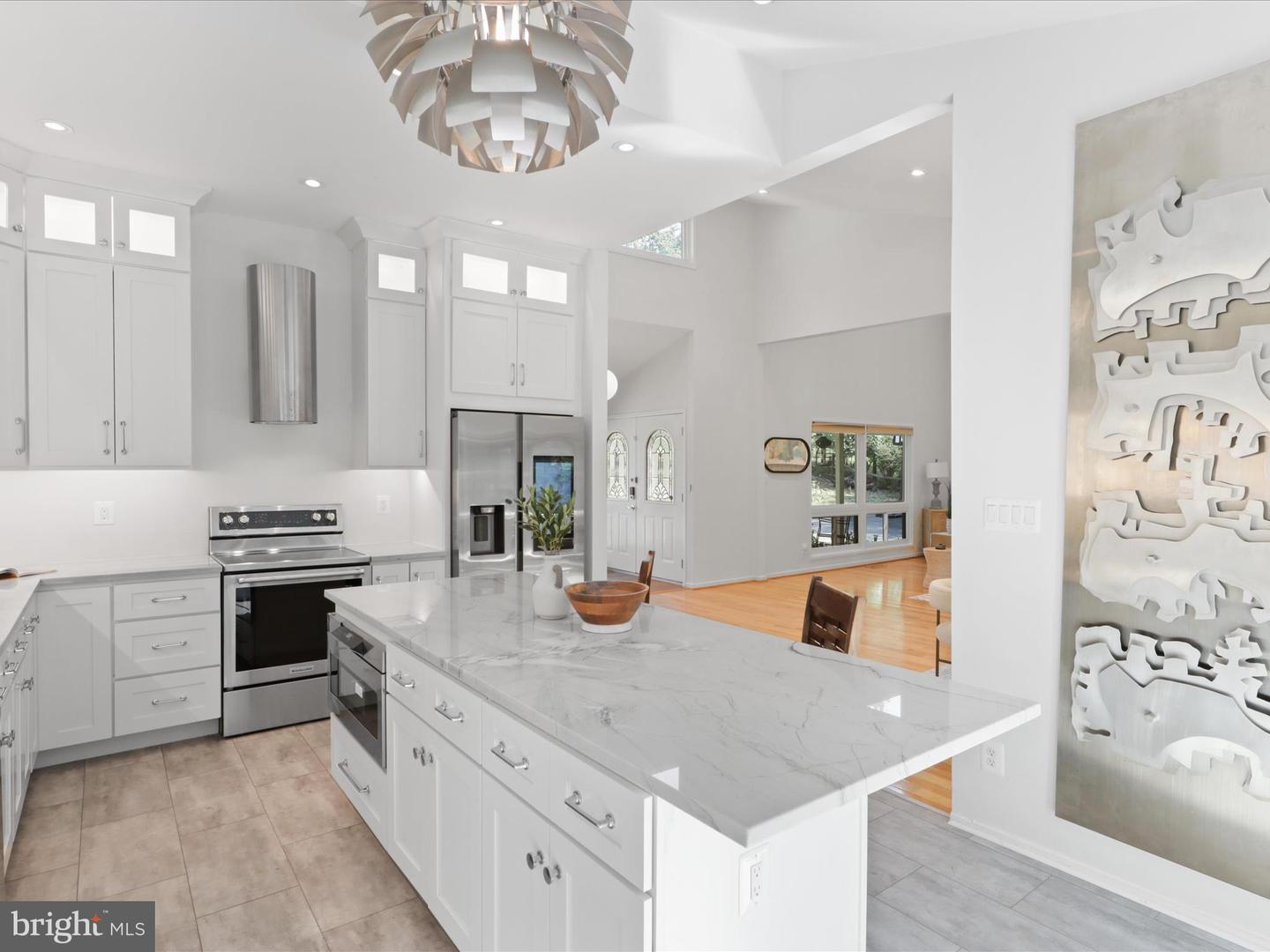 11709 VALE RD, OAKTON, Virginia 22124, 5 Bedrooms Bedrooms, ,3 BathroomsBathrooms,Residential,For sale,11709 VALE RD,VAFX2239330 MLS # VAFX2239330