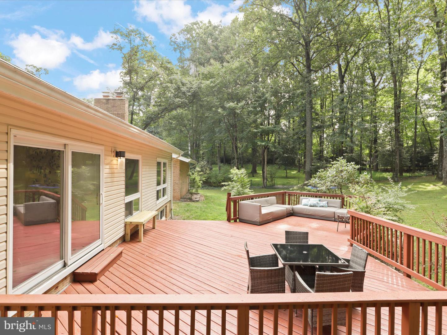 11709 VALE RD, OAKTON, Virginia 22124, 5 Bedrooms Bedrooms, ,3 BathroomsBathrooms,Residential,For sale,11709 VALE RD,VAFX2239330 MLS # VAFX2239330