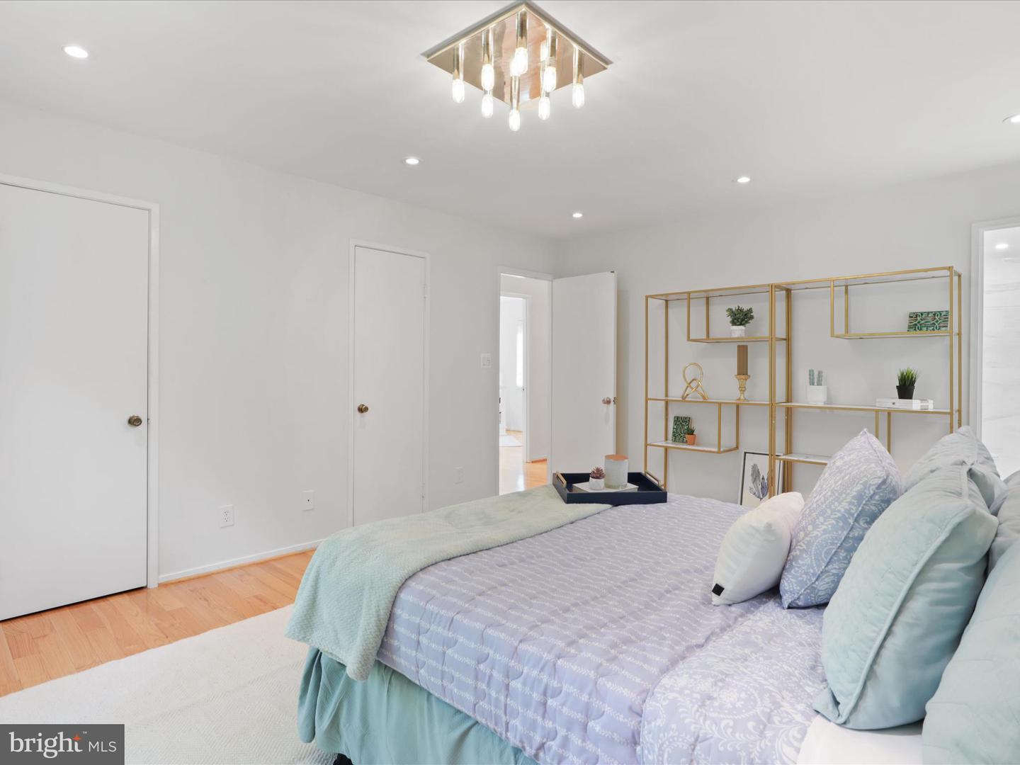 11709 VALE RD, OAKTON, Virginia 22124, 5 Bedrooms Bedrooms, ,3 BathroomsBathrooms,Residential,For sale,11709 VALE RD,VAFX2239330 MLS # VAFX2239330