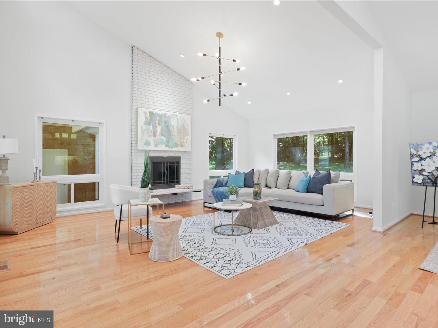 11709 VALE RD, OAKTON, Virginia 22124, 5 Bedrooms Bedrooms, ,3 BathroomsBathrooms,Residential,For sale,11709 VALE RD,VAFX2239330 MLS # VAFX2239330