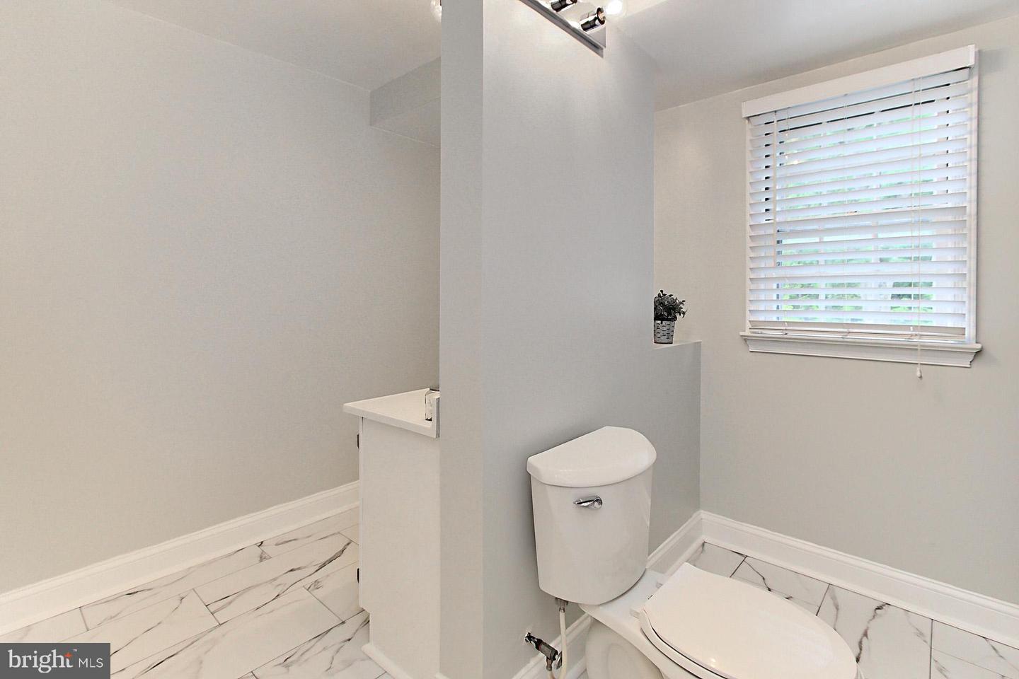 3064 HOLMES RUN RD, FALLS CHURCH, Virginia 22042, 3 Bedrooms Bedrooms, ,3 BathroomsBathrooms,Residential,For sale,3064 HOLMES RUN RD,VAFX2239350 MLS # VAFX2239350