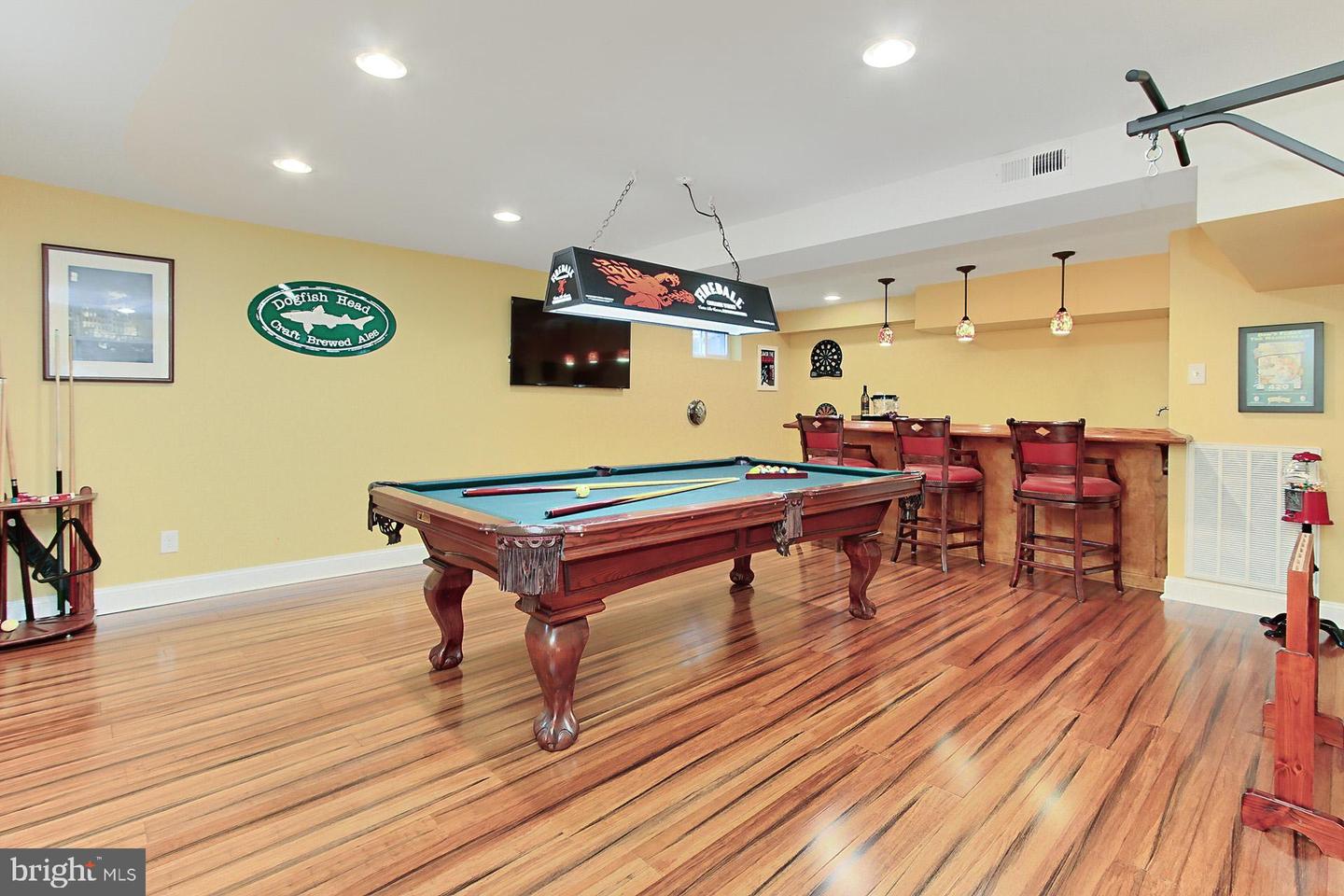 3064 HOLMES RUN RD, FALLS CHURCH, Virginia 22042, 3 Bedrooms Bedrooms, ,3 BathroomsBathrooms,Residential,For sale,3064 HOLMES RUN RD,VAFX2239350 MLS # VAFX2239350