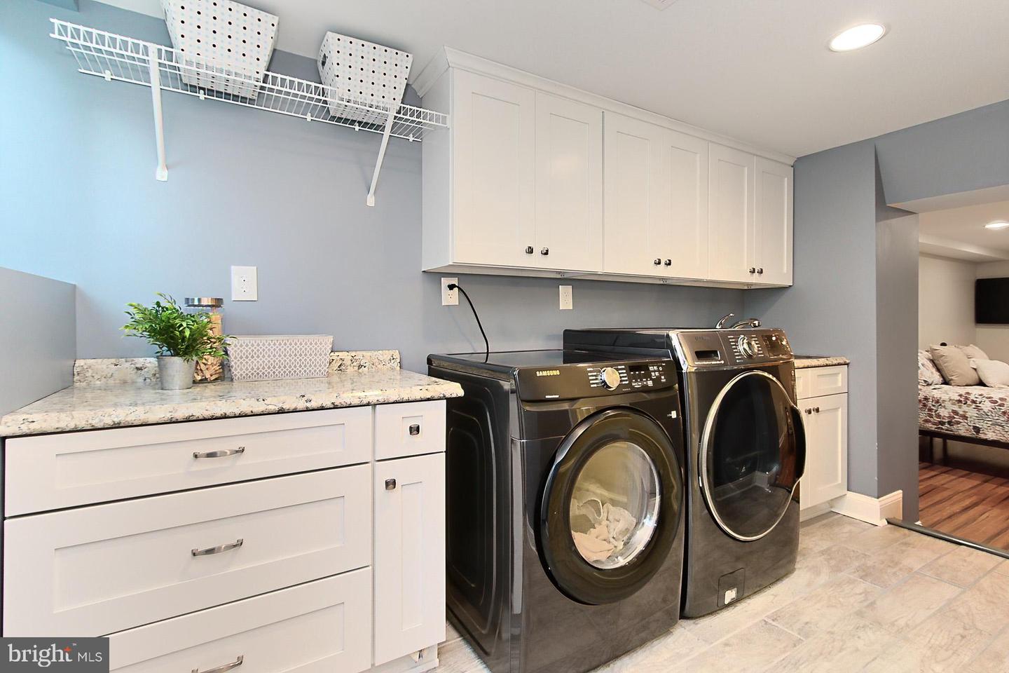 3064 HOLMES RUN RD, FALLS CHURCH, Virginia 22042, 3 Bedrooms Bedrooms, ,3 BathroomsBathrooms,Residential,For sale,3064 HOLMES RUN RD,VAFX2239350 MLS # VAFX2239350