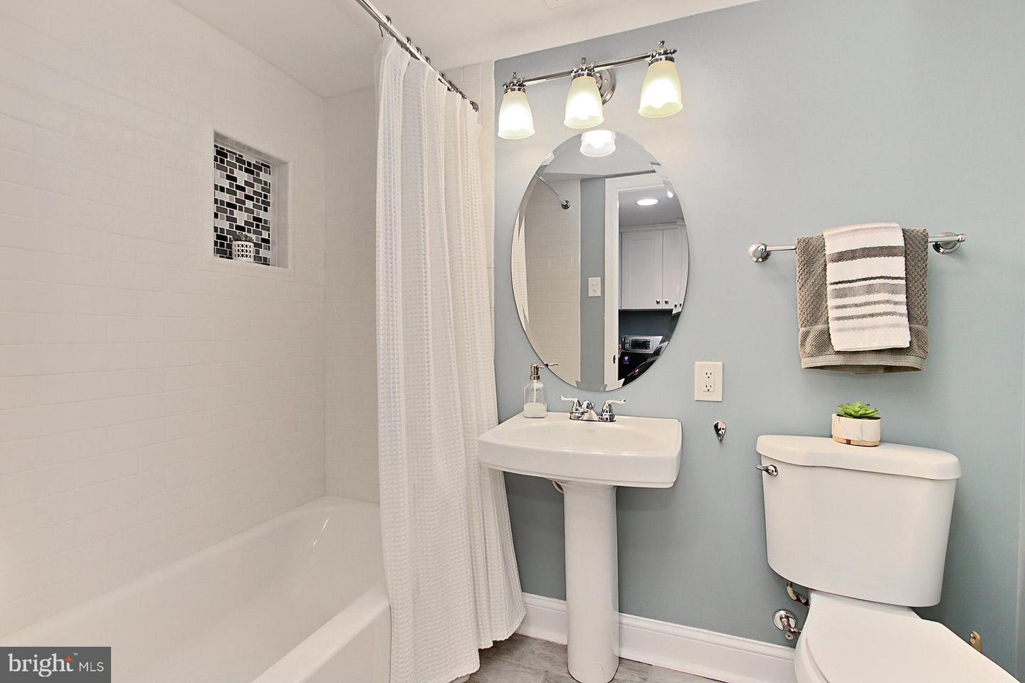 3064 HOLMES RUN RD, FALLS CHURCH, Virginia 22042, 3 Bedrooms Bedrooms, ,3 BathroomsBathrooms,Residential,For sale,3064 HOLMES RUN RD,VAFX2239350 MLS # VAFX2239350