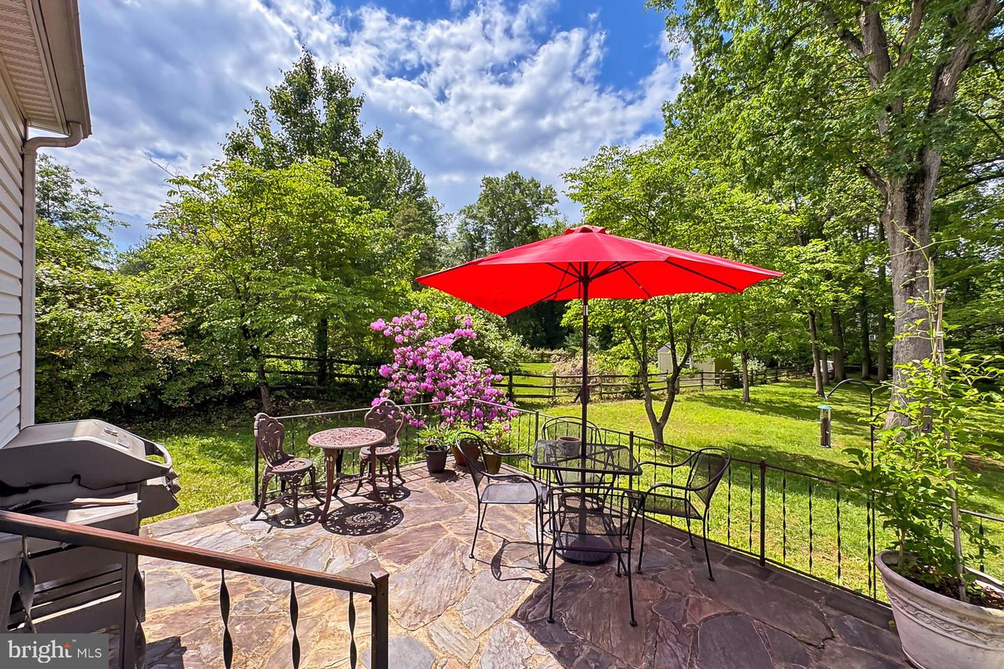 3064 HOLMES RUN RD, FALLS CHURCH, Virginia 22042, 3 Bedrooms Bedrooms, ,3 BathroomsBathrooms,Residential,For sale,3064 HOLMES RUN RD,VAFX2239350 MLS # VAFX2239350