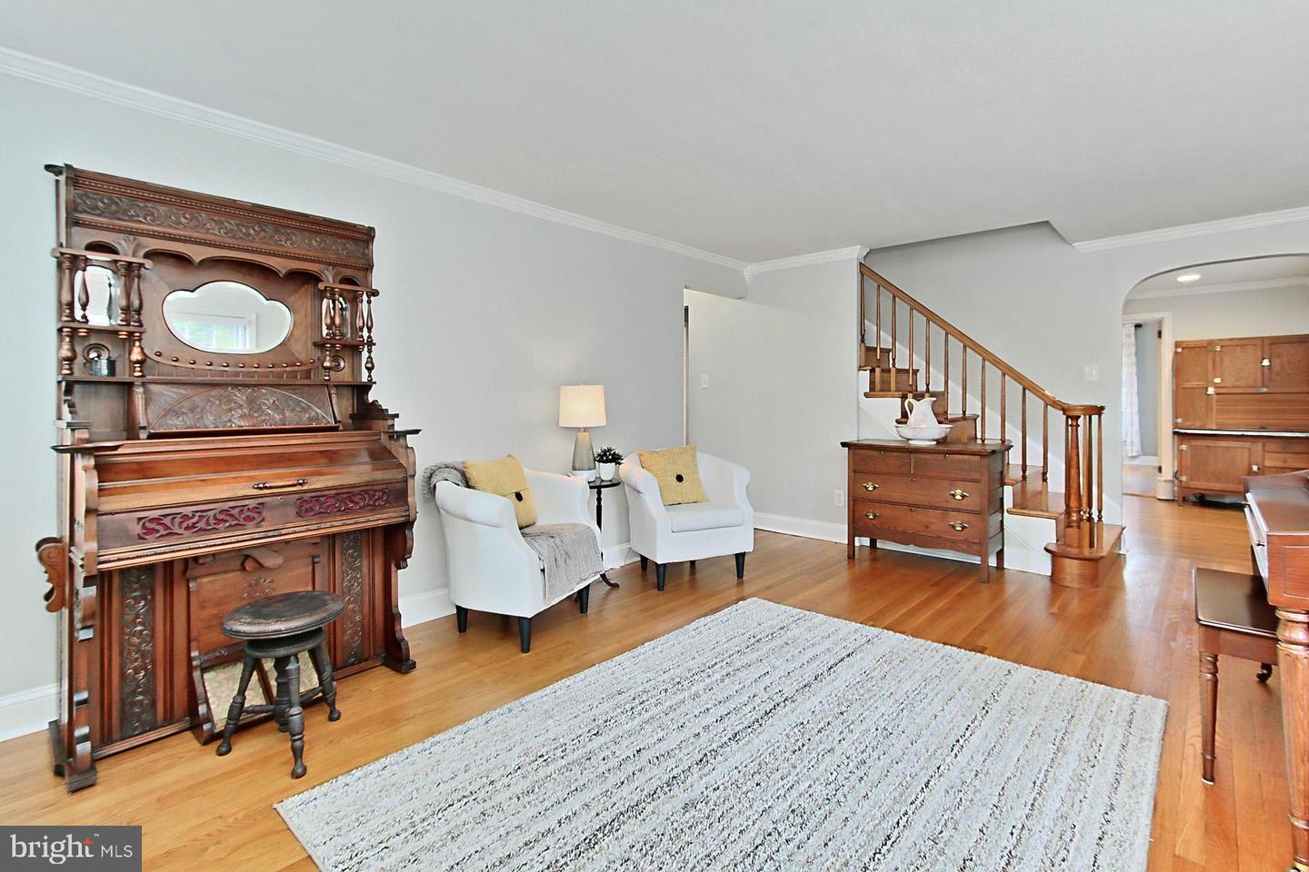 3064 HOLMES RUN RD, FALLS CHURCH, Virginia 22042, 3 Bedrooms Bedrooms, ,3 BathroomsBathrooms,Residential,For sale,3064 HOLMES RUN RD,VAFX2239350 MLS # VAFX2239350