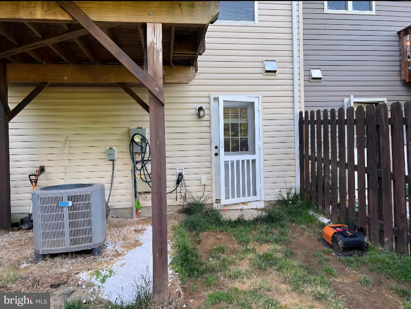 2437 DRAKE LN, FREDERICKSBURG, Virginia 22408, 4 Bedrooms Bedrooms, ,2 BathroomsBathrooms,Residential,For sale,2437 DRAKE LN,VASP2032932 MLS # VASP2032932