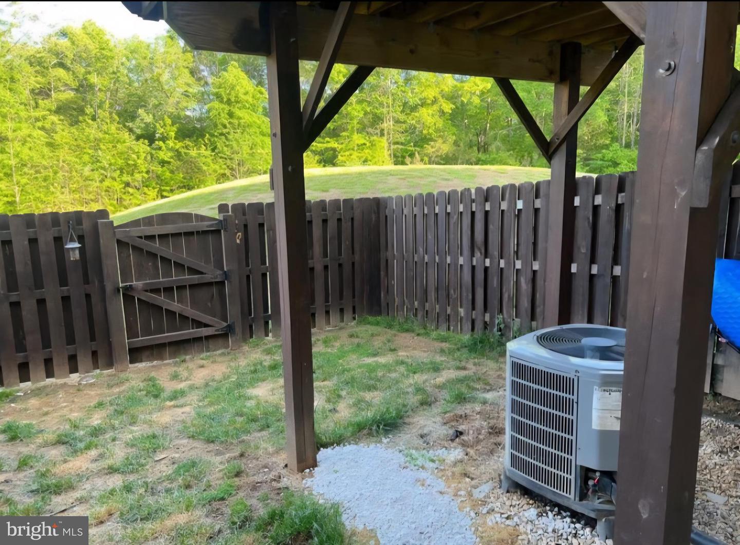 2437 DRAKE LN, FREDERICKSBURG, Virginia 22408, 4 Bedrooms Bedrooms, ,2 BathroomsBathrooms,Residential,For sale,2437 DRAKE LN,VASP2032932 MLS # VASP2032932