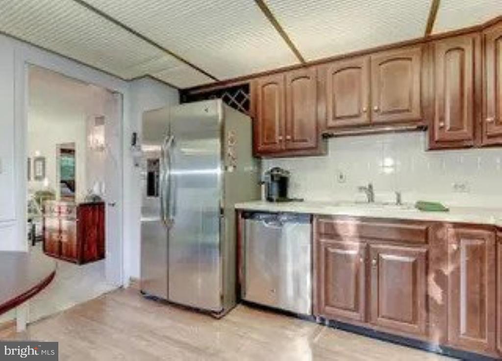 3909 FOREST GROVE DR, ANNANDALE, Virginia 22003, 4 Bedrooms Bedrooms, ,2 BathroomsBathrooms,Residential,For sale,3909 FOREST GROVE DR,VAFX2239246 MLS # VAFX2239246