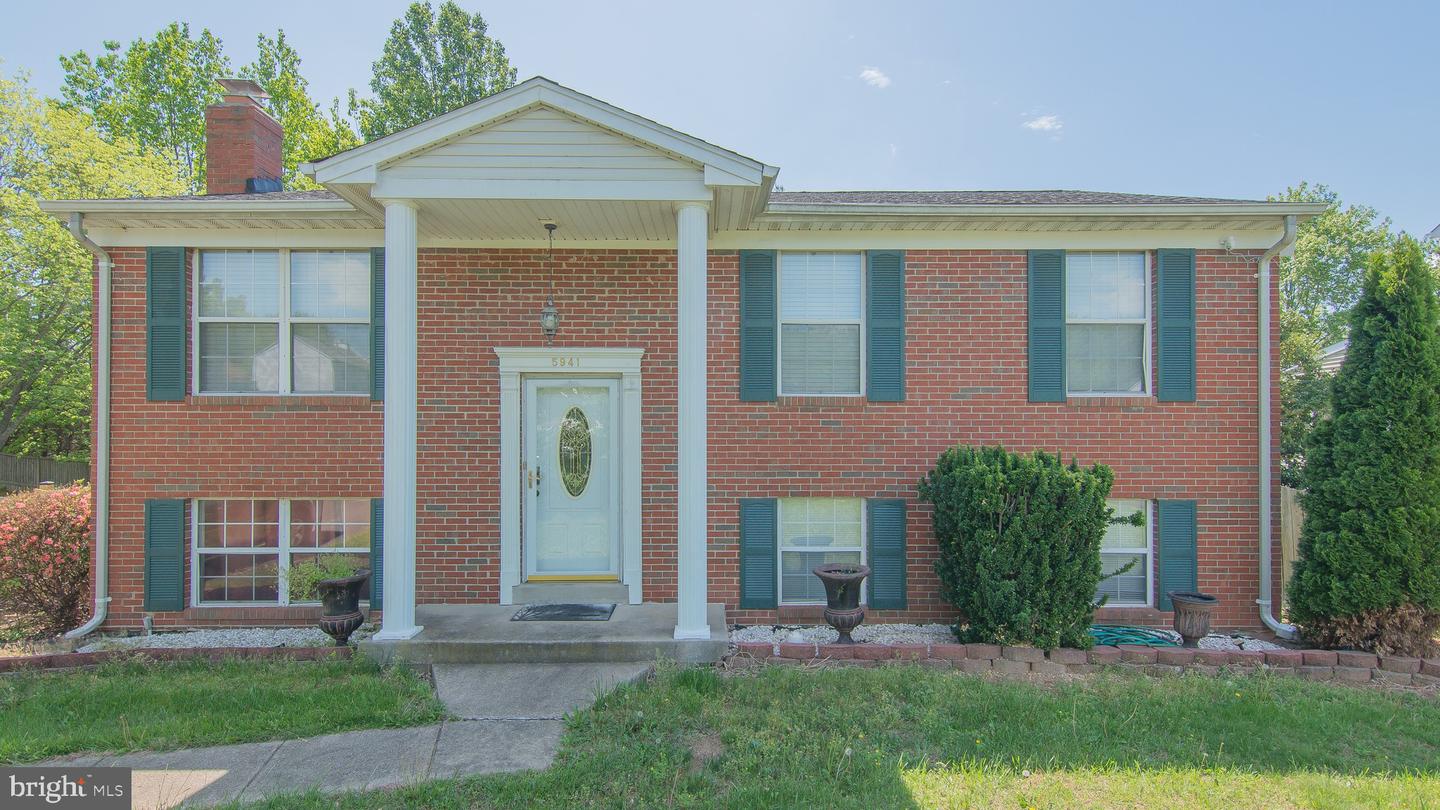 5941 PLUMWOOD LN, WOODBRIDGE, Virginia 22193, 4 Bedrooms Bedrooms, ,3 BathroomsBathrooms,Residential,For sale,5941 PLUMWOOD LN,VAPW2094194 MLS # VAPW2094194