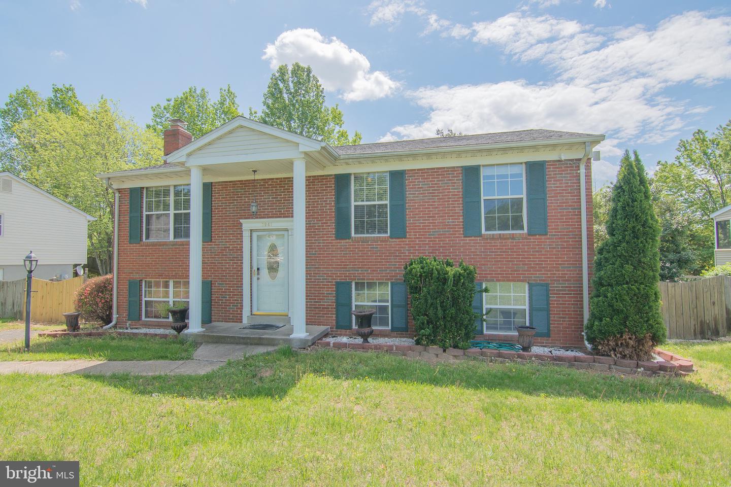 5941 PLUMWOOD LN, WOODBRIDGE, Virginia 22193, 4 Bedrooms Bedrooms, ,3 BathroomsBathrooms,Residential,For sale,5941 PLUMWOOD LN,VAPW2094194 MLS # VAPW2094194
