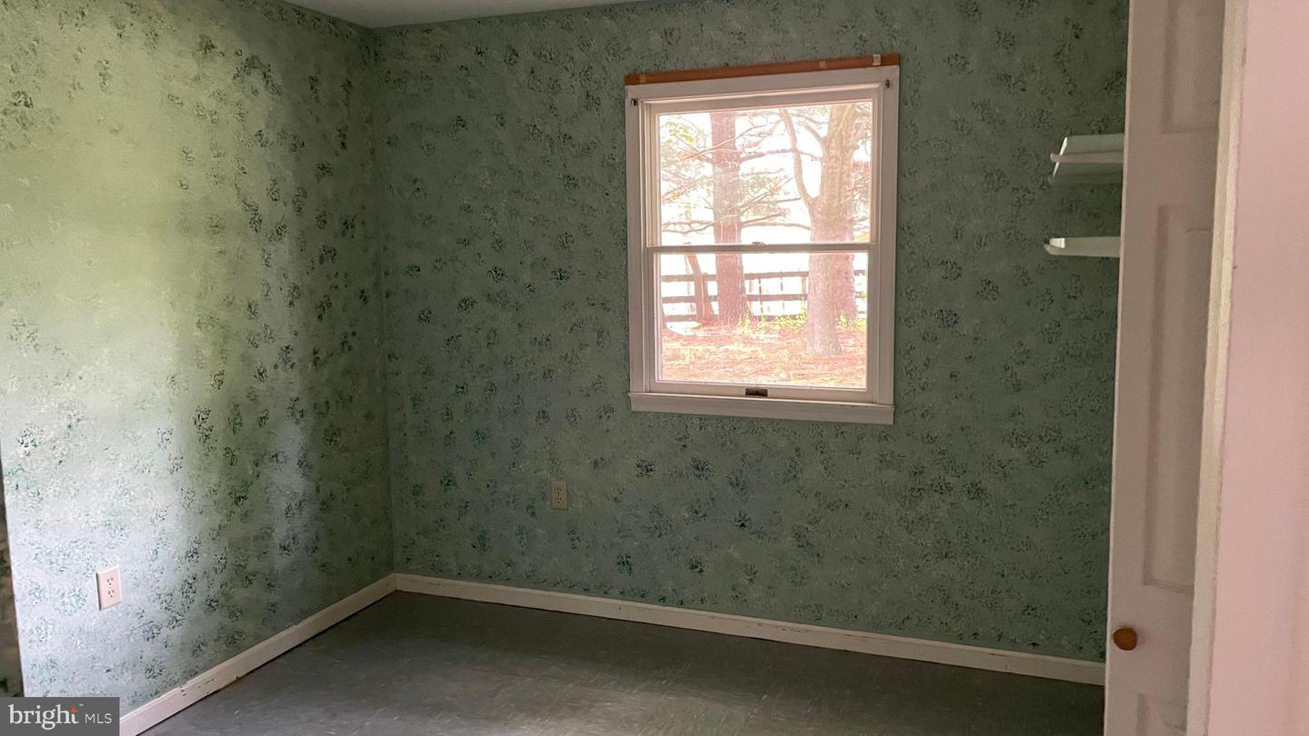 19240 WALSH FARM LN, BLUEMONT, Virginia 20135, 4 Bedrooms Bedrooms, ,2 BathroomsBathrooms,Residential,For sale,19240 WALSH FARM LN,VALO2095834 MLS # VALO2095834