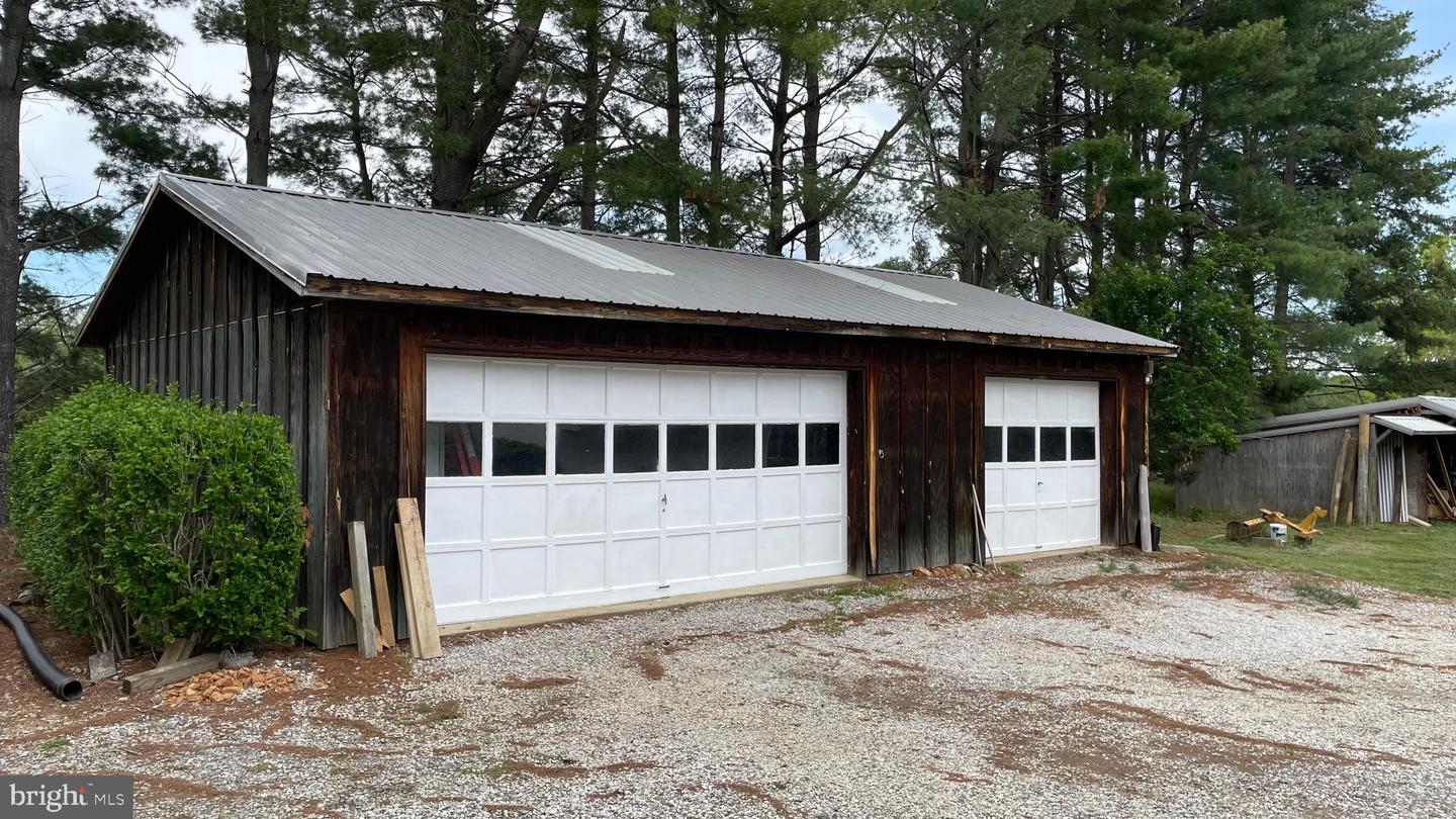 19240 WALSH FARM LN, BLUEMONT, Virginia 20135, 4 Bedrooms Bedrooms, ,2 BathroomsBathrooms,Residential,For sale,19240 WALSH FARM LN,VALO2095834 MLS # VALO2095834