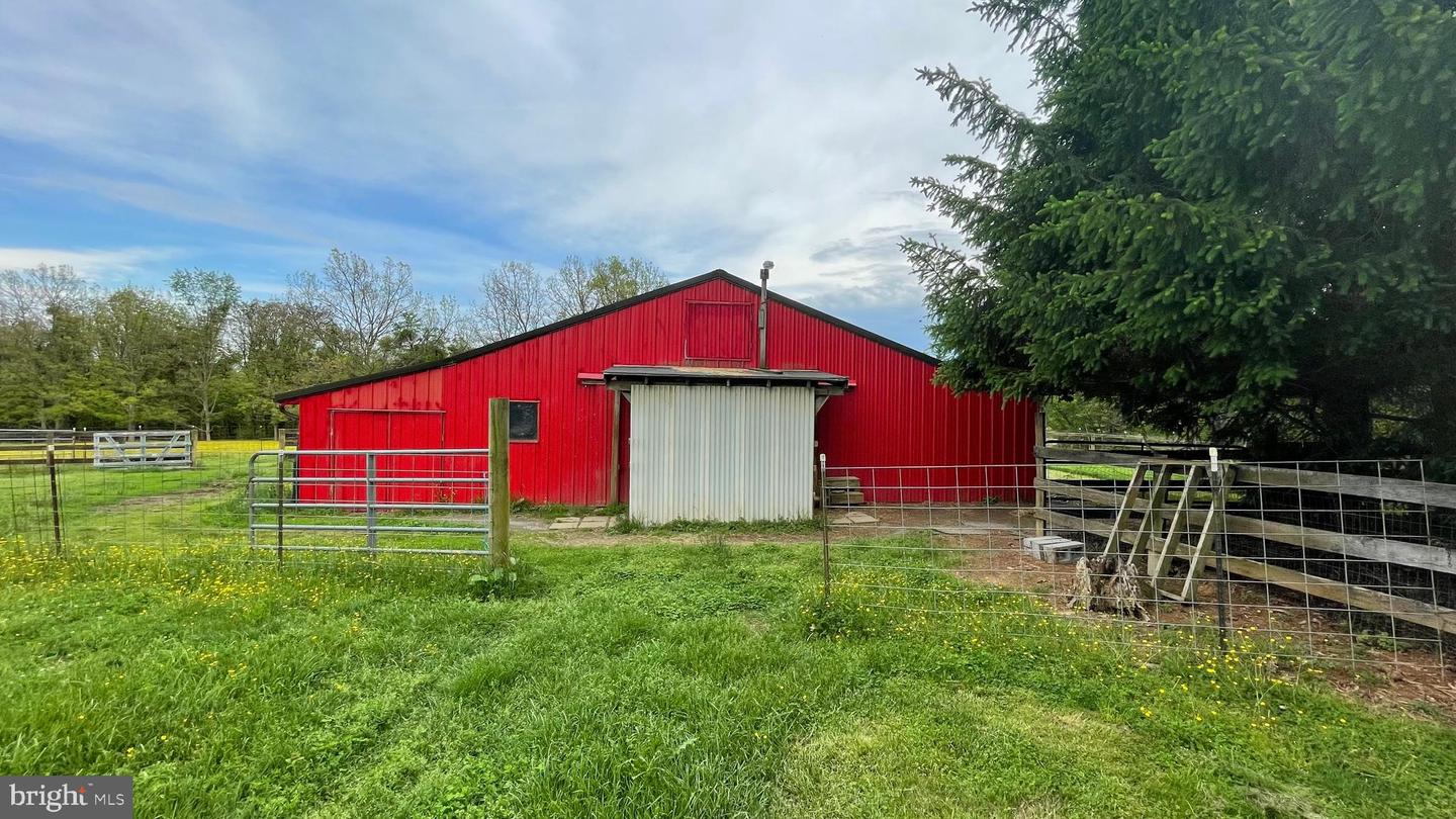 19240 WALSH FARM LN, BLUEMONT, Virginia 20135, 4 Bedrooms Bedrooms, ,2 BathroomsBathrooms,Residential,For sale,19240 WALSH FARM LN,VALO2095834 MLS # VALO2095834