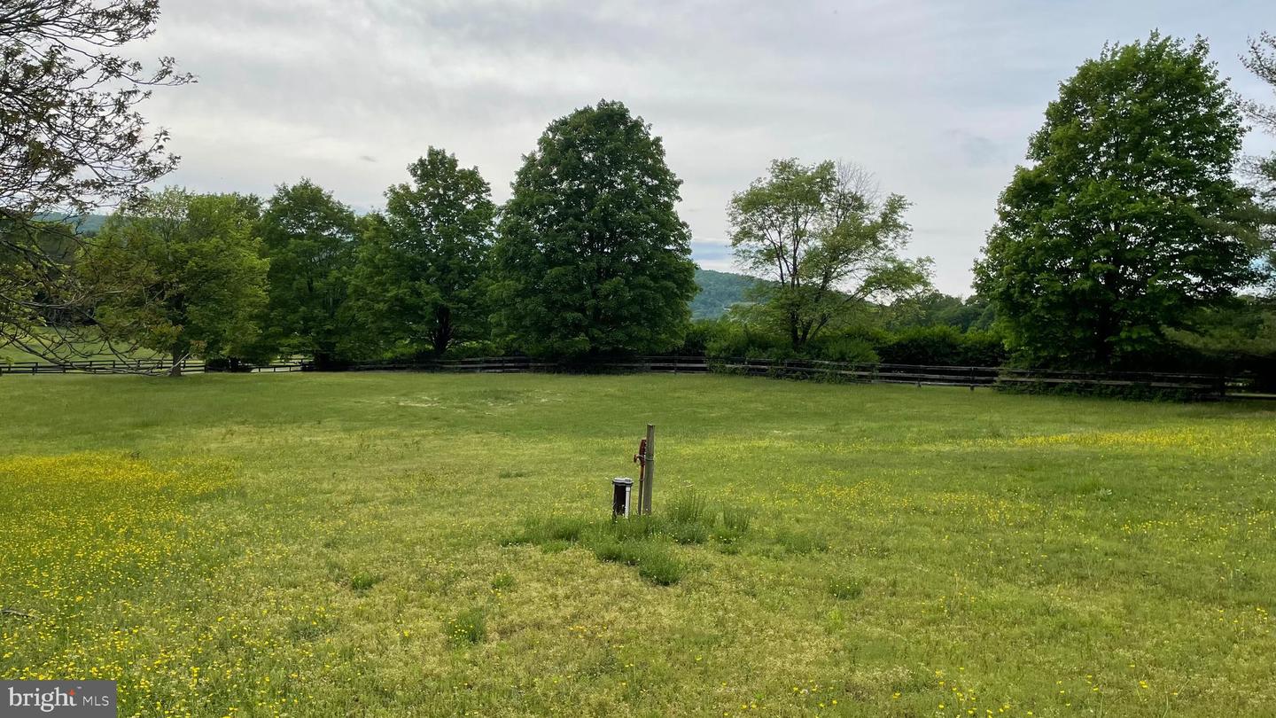 19240 WALSH FARM LN, BLUEMONT, Virginia 20135, 4 Bedrooms Bedrooms, ,2 BathroomsBathrooms,Residential,For sale,19240 WALSH FARM LN,VALO2095834 MLS # VALO2095834