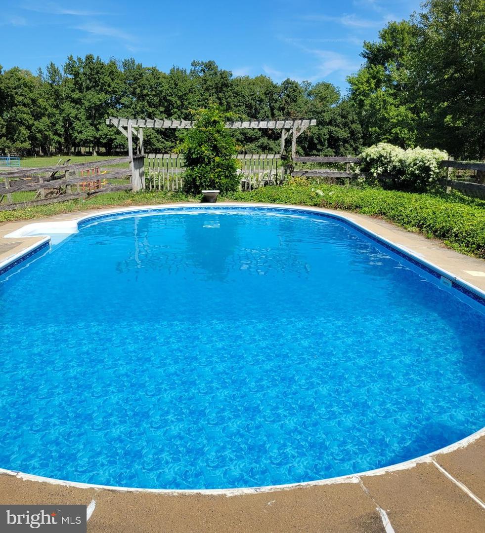 19240 WALSH FARM LN, BLUEMONT, Virginia 20135, 4 Bedrooms Bedrooms, ,2 BathroomsBathrooms,Residential,For sale,19240 WALSH FARM LN,VALO2095834 MLS # VALO2095834