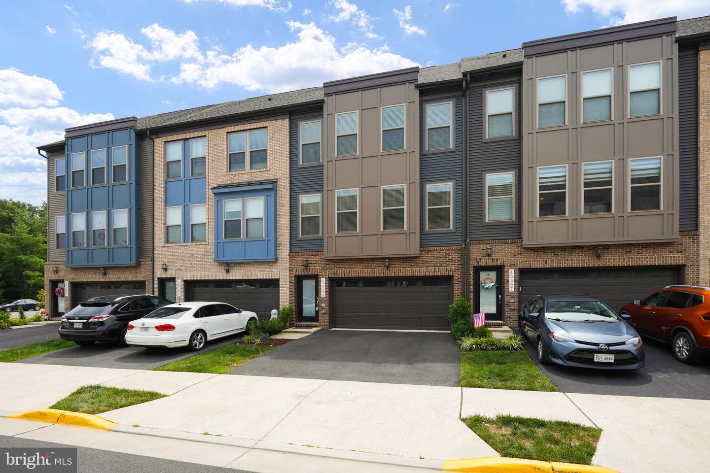 45399 DAVENO SQ, STERLING, Virginia 20164, 3 Bedrooms Bedrooms, ,3 BathroomsBathrooms,Residential,For sale,45399 DAVENO SQ,VALO2095858 MLS # VALO2095858