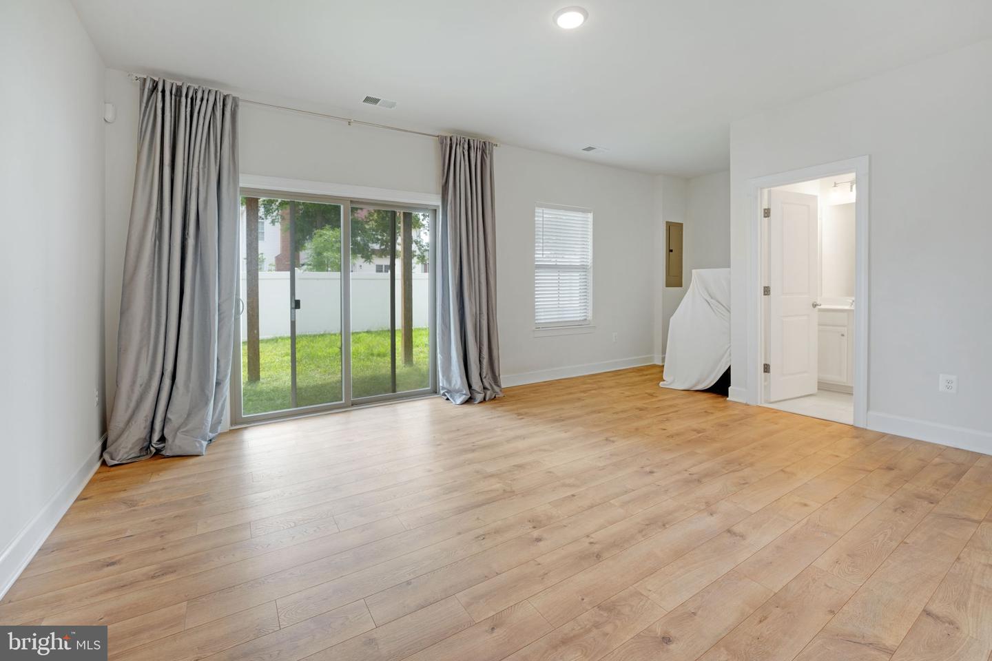 45399 DAVENO SQ, STERLING, Virginia 20164, 3 Bedrooms Bedrooms, ,3 BathroomsBathrooms,Residential,For sale,45399 DAVENO SQ,VALO2095858 MLS # VALO2095858