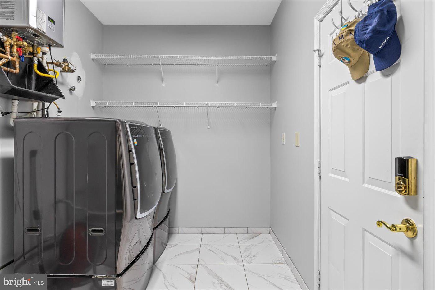 7005 SUMMIT LN, FREDERICKSBURG, Virginia 22407, 2 Bedrooms Bedrooms, ,2 BathroomsBathrooms,Residential,For sale,7005 SUMMIT LN,VASP2032940 MLS # VASP2032940
