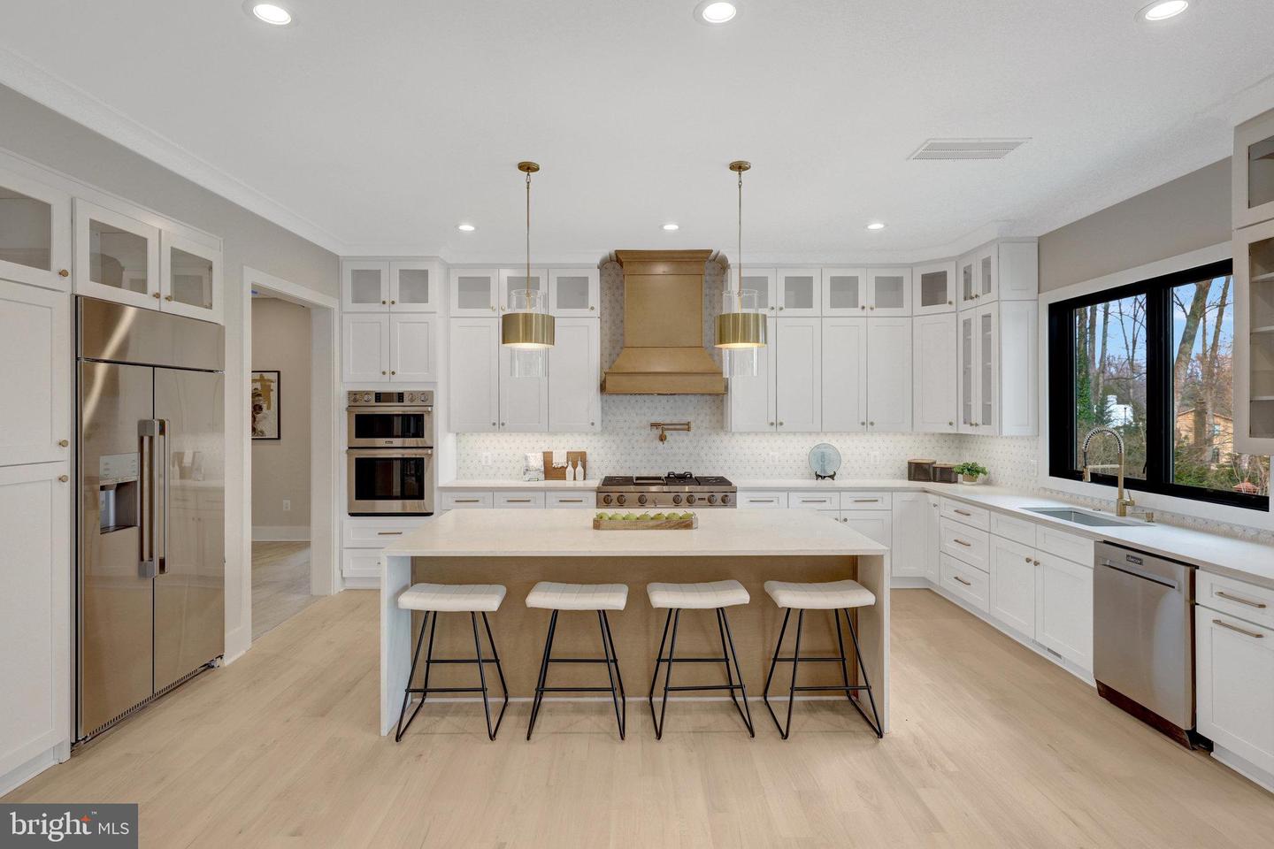 7916 LEWINSVILLE RD, MCLEAN, Virginia 22102, 6 Bedrooms Bedrooms, ,6 BathroomsBathrooms,Residential,For sale,7916 LEWINSVILLE RD,VAFX2239420 MLS # VAFX2239420