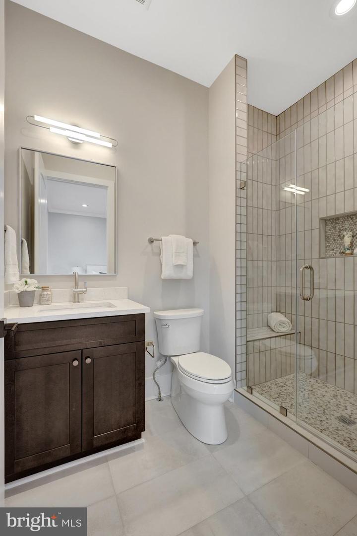 7916 LEWINSVILLE RD, MCLEAN, Virginia 22102, 6 Bedrooms Bedrooms, ,6 BathroomsBathrooms,Residential,For sale,7916 LEWINSVILLE RD,VAFX2239420 MLS # VAFX2239420