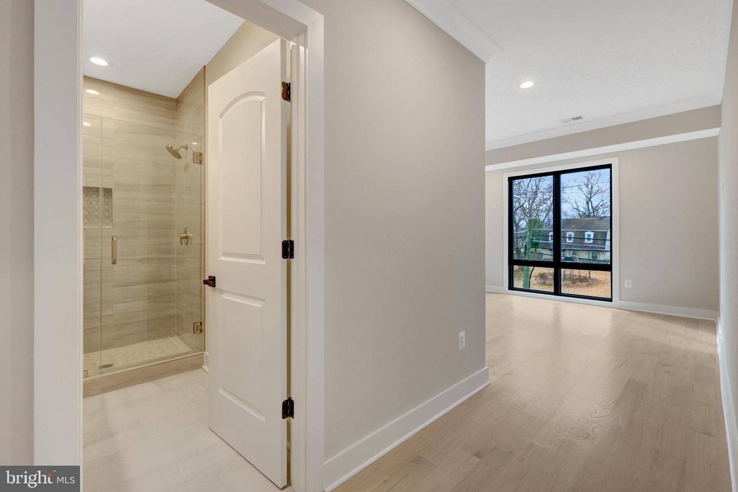 7916 LEWINSVILLE RD, MCLEAN, Virginia 22102, 6 Bedrooms Bedrooms, ,6 BathroomsBathrooms,Residential,For sale,7916 LEWINSVILLE RD,VAFX2239420 MLS # VAFX2239420