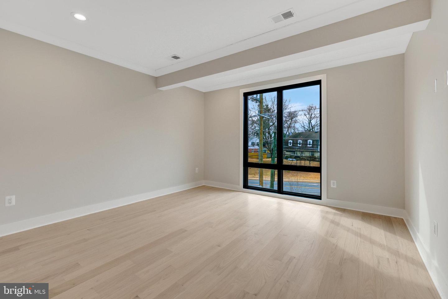 7916 LEWINSVILLE RD, MCLEAN, Virginia 22102, 6 Bedrooms Bedrooms, ,6 BathroomsBathrooms,Residential,For sale,7916 LEWINSVILLE RD,VAFX2239420 MLS # VAFX2239420