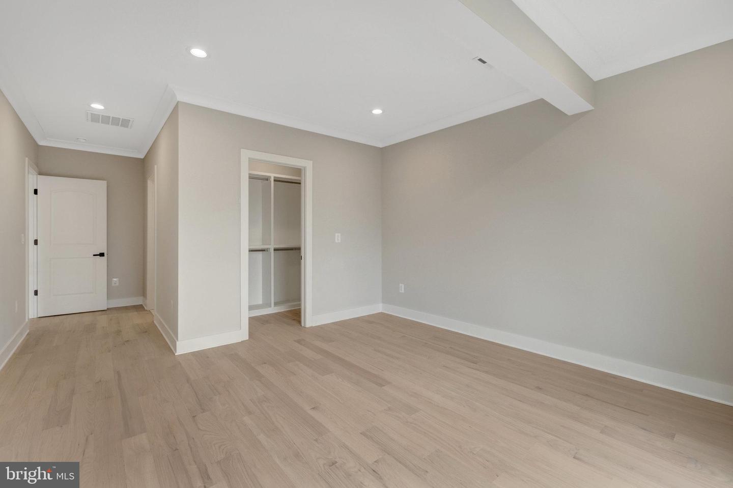 7916 LEWINSVILLE RD, MCLEAN, Virginia 22102, 6 Bedrooms Bedrooms, ,6 BathroomsBathrooms,Residential,For sale,7916 LEWINSVILLE RD,VAFX2239420 MLS # VAFX2239420