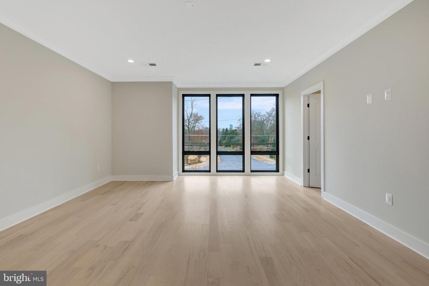 7916 LEWINSVILLE RD, MCLEAN, Virginia 22102, 6 Bedrooms Bedrooms, ,6 BathroomsBathrooms,Residential,For sale,7916 LEWINSVILLE RD,VAFX2239420 MLS # VAFX2239420