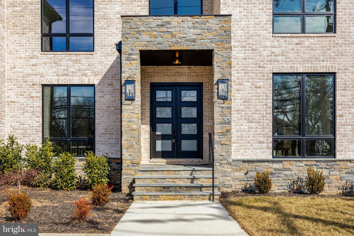 7916 LEWINSVILLE RD, MCLEAN, Virginia 22102, 6 Bedrooms Bedrooms, ,6 BathroomsBathrooms,Residential,For sale,7916 LEWINSVILLE RD,VAFX2239420 MLS # VAFX2239420