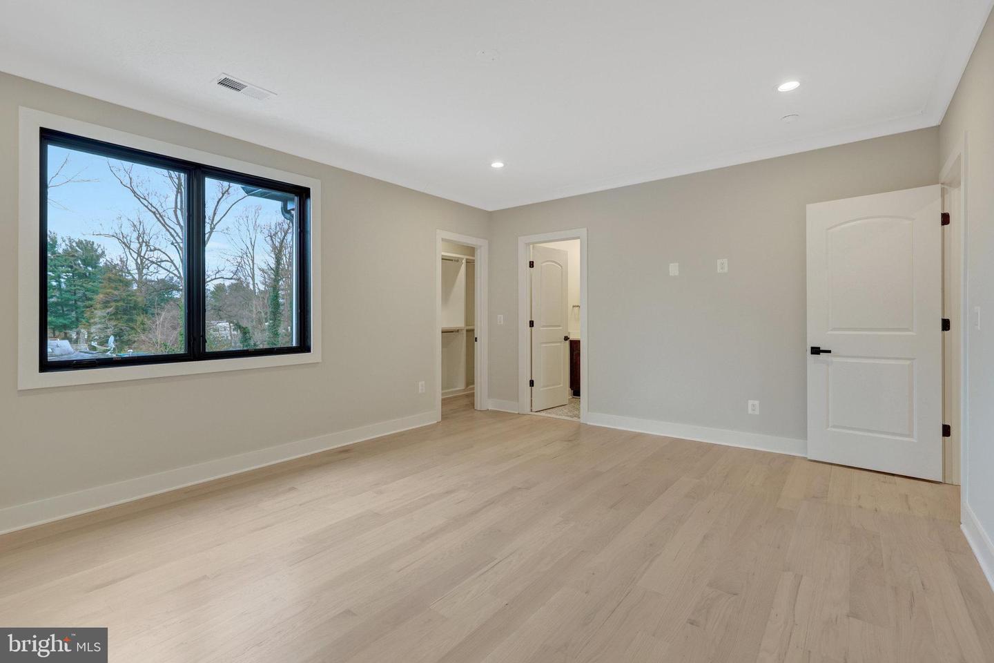 7916 LEWINSVILLE RD, MCLEAN, Virginia 22102, 6 Bedrooms Bedrooms, ,6 BathroomsBathrooms,Residential,For sale,7916 LEWINSVILLE RD,VAFX2239420 MLS # VAFX2239420