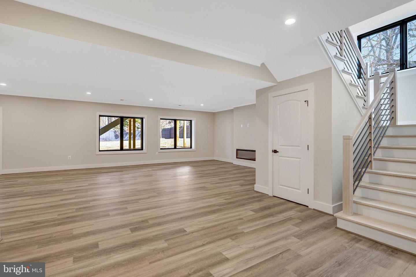 7916 LEWINSVILLE RD, MCLEAN, Virginia 22102, 6 Bedrooms Bedrooms, ,6 BathroomsBathrooms,Residential,For sale,7916 LEWINSVILLE RD,VAFX2239420 MLS # VAFX2239420
