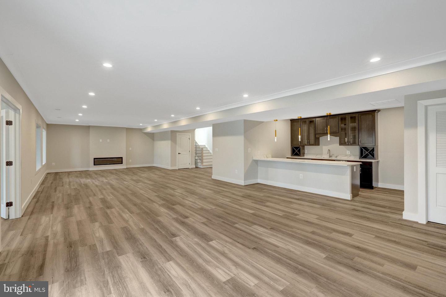 7916 LEWINSVILLE RD, MCLEAN, Virginia 22102, 6 Bedrooms Bedrooms, ,6 BathroomsBathrooms,Residential,For sale,7916 LEWINSVILLE RD,VAFX2239420 MLS # VAFX2239420