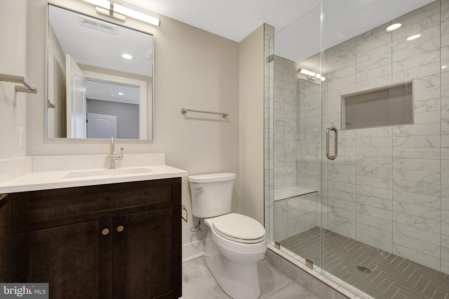 7916 LEWINSVILLE RD, MCLEAN, Virginia 22102, 6 Bedrooms Bedrooms, ,6 BathroomsBathrooms,Residential,For sale,7916 LEWINSVILLE RD,VAFX2239420 MLS # VAFX2239420