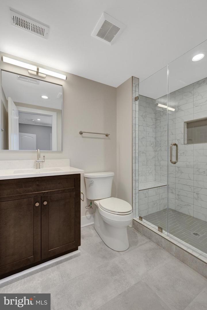 7916 LEWINSVILLE RD, MCLEAN, Virginia 22102, 6 Bedrooms Bedrooms, ,6 BathroomsBathrooms,Residential,For sale,7916 LEWINSVILLE RD,VAFX2239420 MLS # VAFX2239420