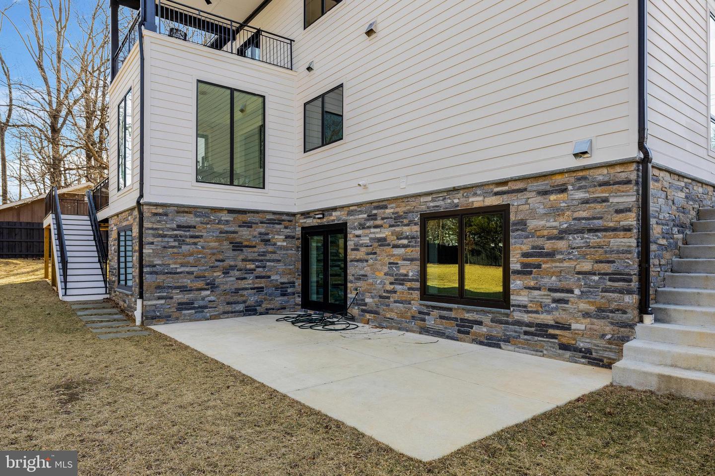 7916 LEWINSVILLE RD, MCLEAN, Virginia 22102, 6 Bedrooms Bedrooms, ,6 BathroomsBathrooms,Residential,For sale,7916 LEWINSVILLE RD,VAFX2239420 MLS # VAFX2239420