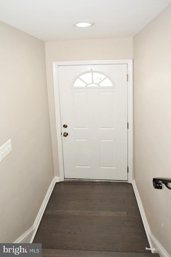 2626 12TH ST S #1, ARLINGTON, Virginia 22204, 4 Bedrooms Bedrooms, ,4 BathroomsBathrooms,Residential,For sale,2626 12TH ST S #1,VAAR2057214 MLS # VAAR2057214
