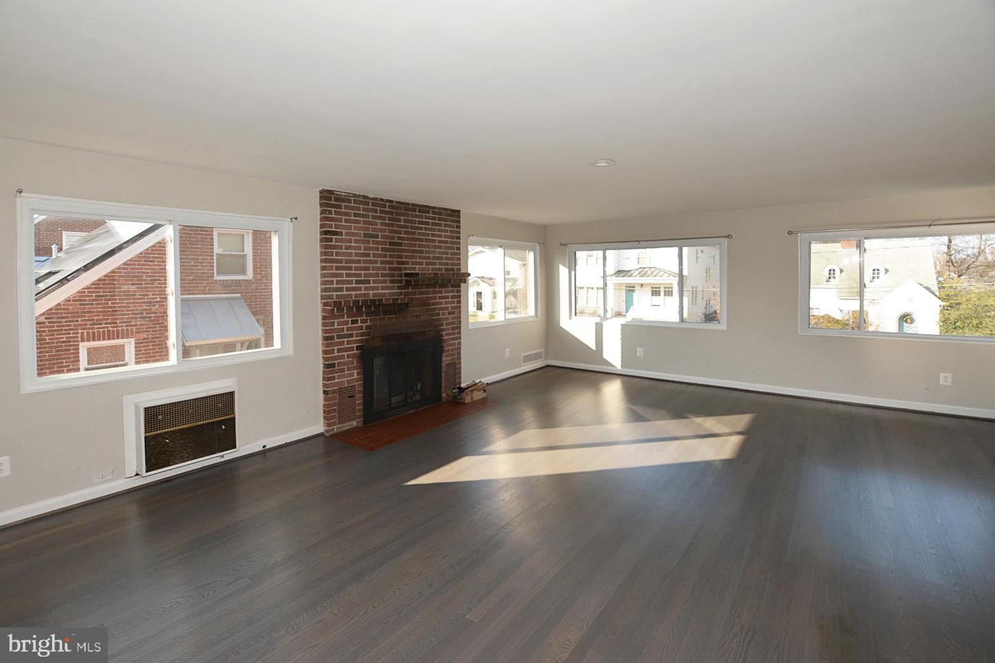 2626 12TH ST S #1, ARLINGTON, Virginia 22204, 4 Bedrooms Bedrooms, ,4 BathroomsBathrooms,Residential,For sale,2626 12TH ST S #1,VAAR2057214 MLS # VAAR2057214