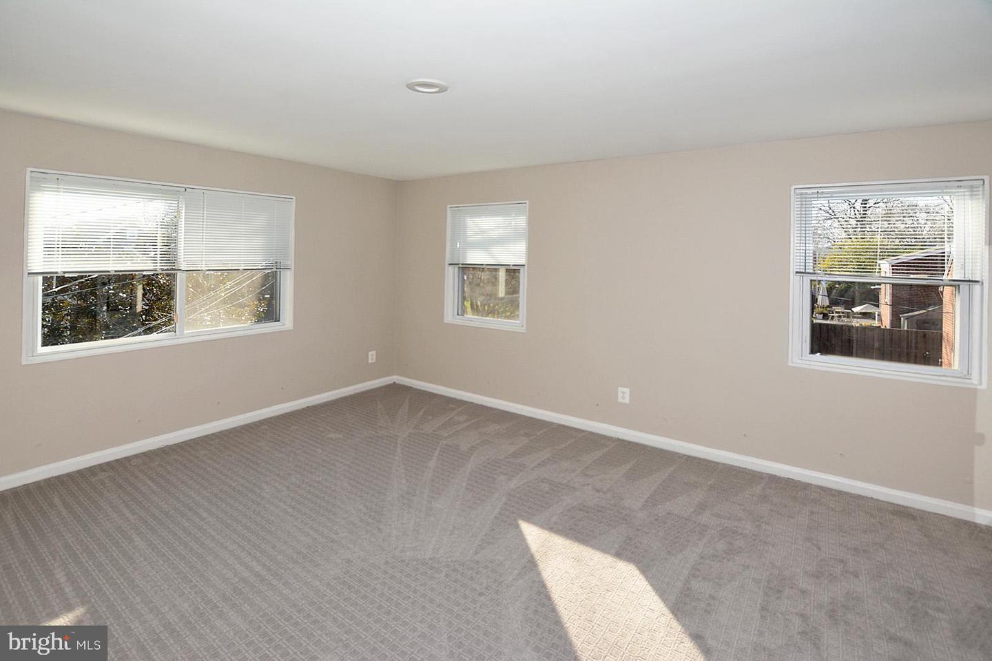2626 12TH ST S #1, ARLINGTON, Virginia 22204, 4 Bedrooms Bedrooms, ,4 BathroomsBathrooms,Residential,For sale,2626 12TH ST S #1,VAAR2057214 MLS # VAAR2057214