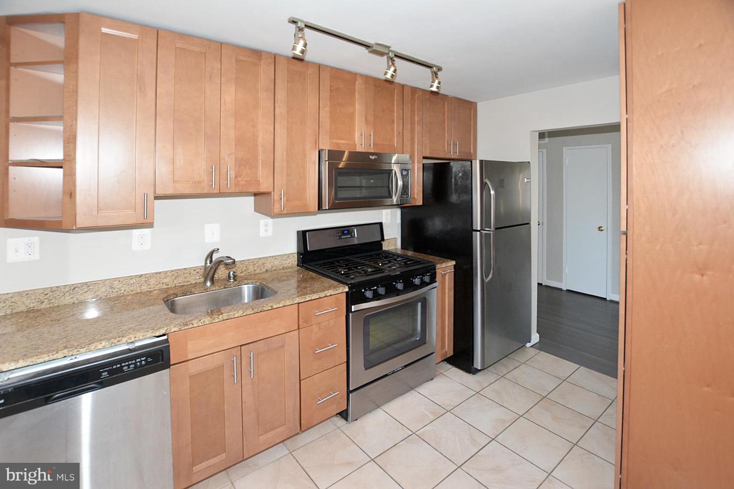 2626 12TH ST S #1, ARLINGTON, Virginia 22204, 4 Bedrooms Bedrooms, ,4 BathroomsBathrooms,Residential,For sale,2626 12TH ST S #1,VAAR2057214 MLS # VAAR2057214