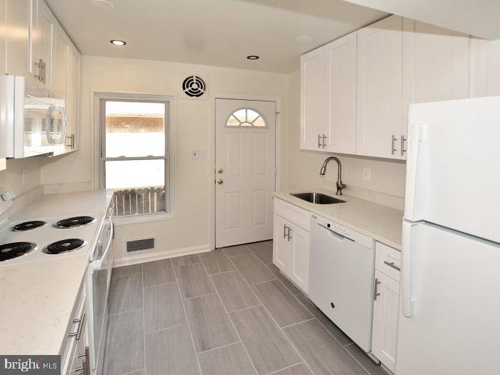 2626 12TH ST S #1, ARLINGTON, Virginia 22204, 4 Bedrooms Bedrooms, ,4 BathroomsBathrooms,Residential,For sale,2626 12TH ST S #1,VAAR2057214 MLS # VAAR2057214