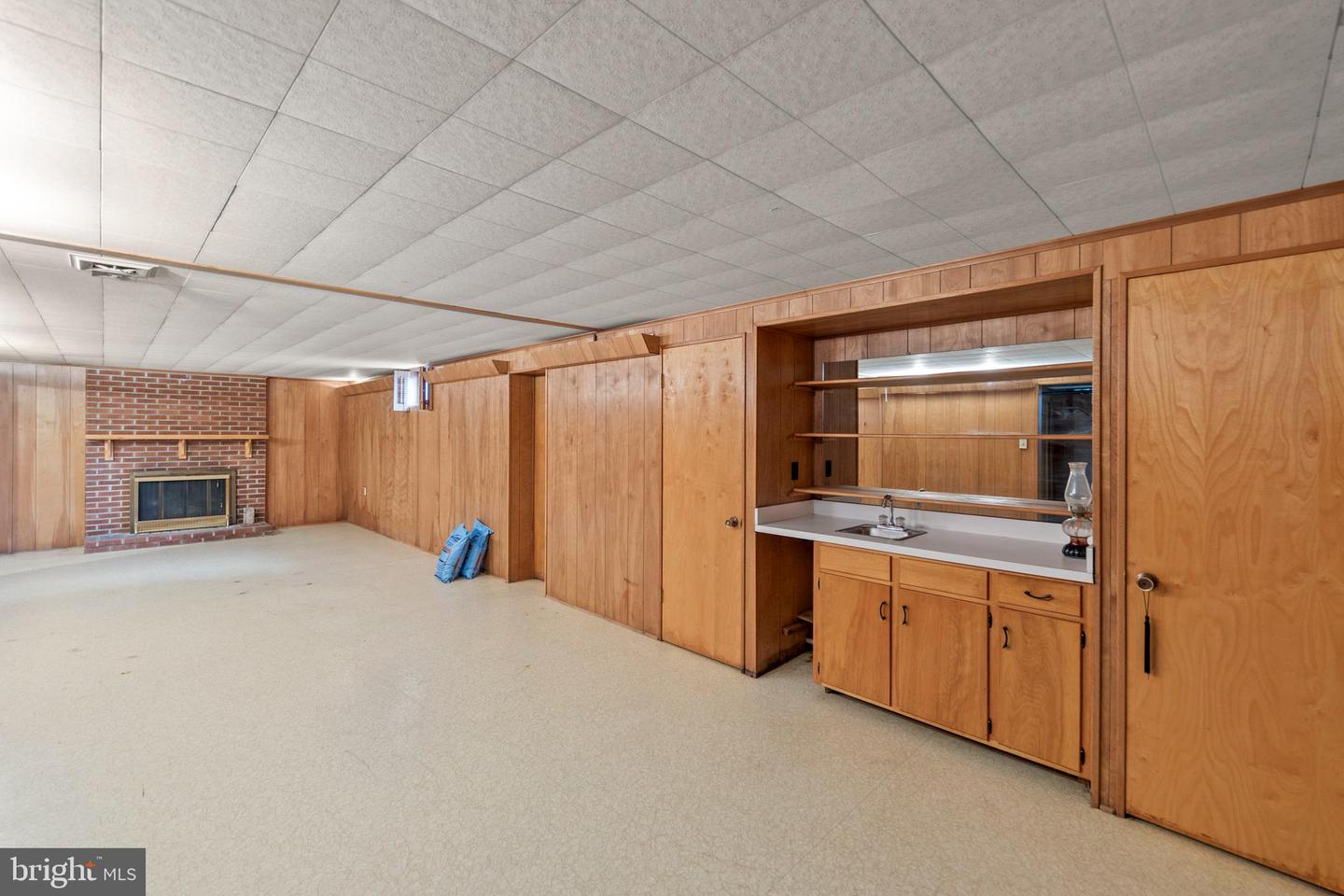 423 W MONMOUTH ST, WINCHESTER, Virginia 22601, 3 Bedrooms Bedrooms, ,2 BathroomsBathrooms,Residential,For sale,423 W MONMOUTH ST,VAWI2007646 MLS # VAWI2007646